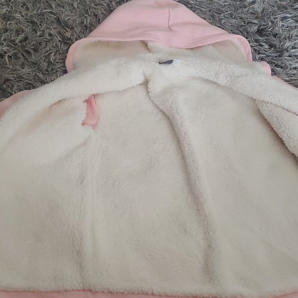 Pink fluffy puma zip up hooded jacket - Picture 5 of 5